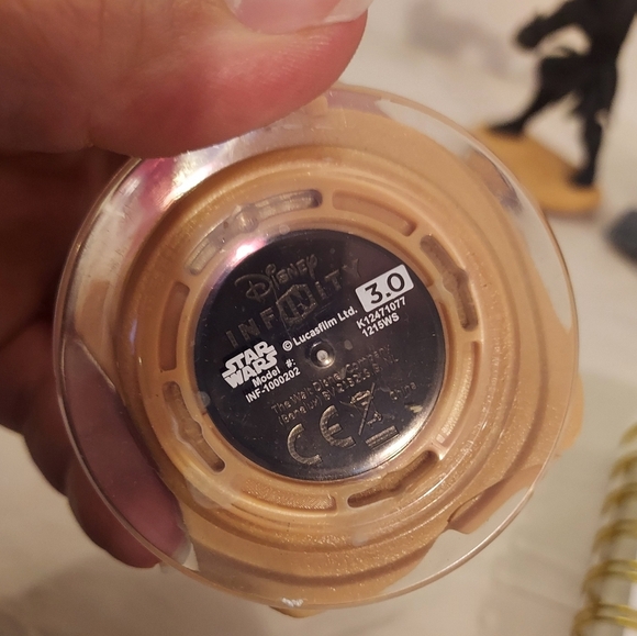 Lot of FIVE (5) Disney Infinity Figures - Marvel, Pixar and Star Wars - Picture 10 of 16